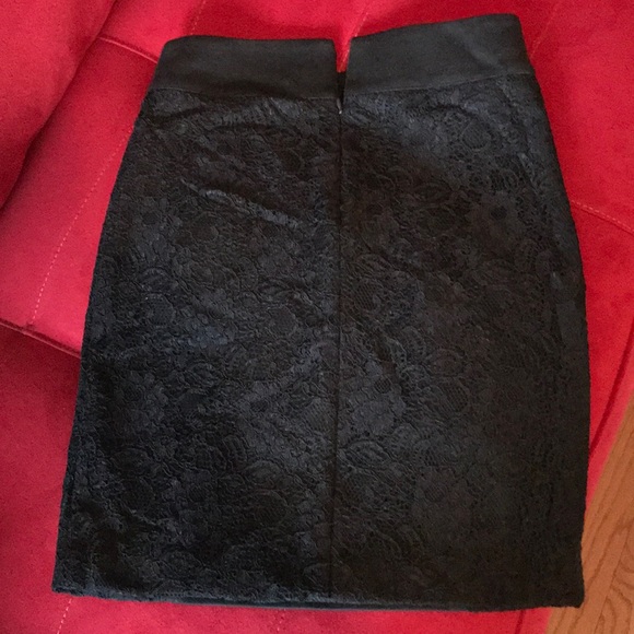 Black skirt - Picture 2 of 3